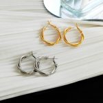 simple and fashionable geometric earrings