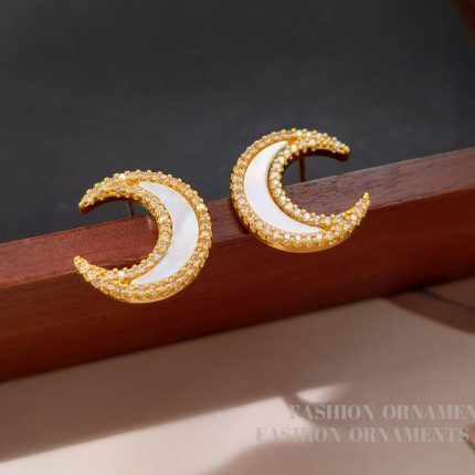 Temperament simple moon earrings fashionable niche shell earrings zircon earrings