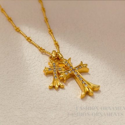 European and American retro diamond-encrusted cross-shaped pendant necklace