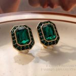 European and American light luxury retro green geometric earrings