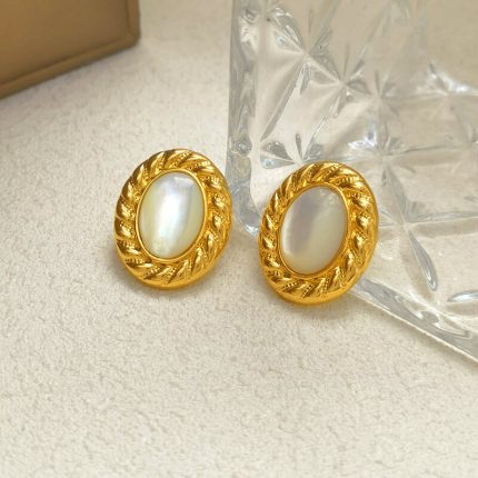 Temperament shell earrings retro simple oval earrings