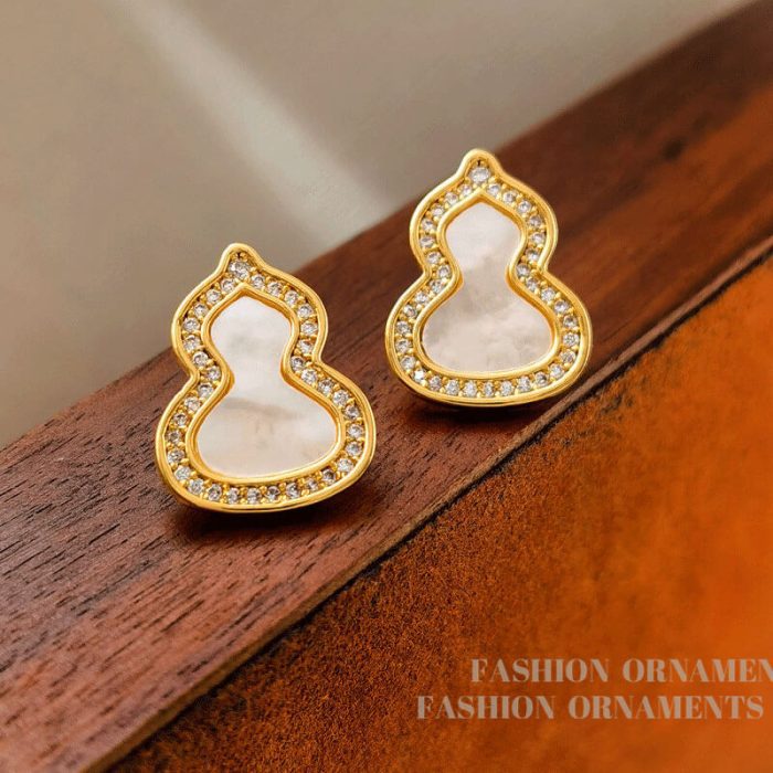 light luxury zircon earrings