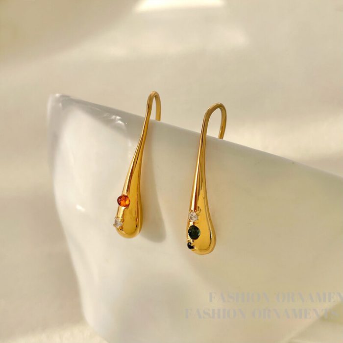 Drop-shaped earrings