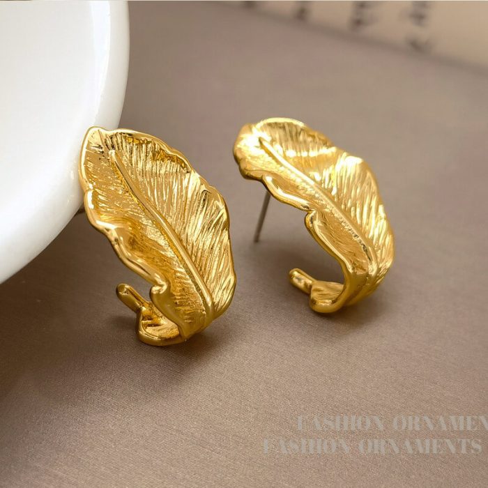 French niche feather shaped earrings