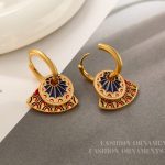 Original retro trendy round fan-shaped design painted earrings personalized niche Chinese style contrasting color earrings