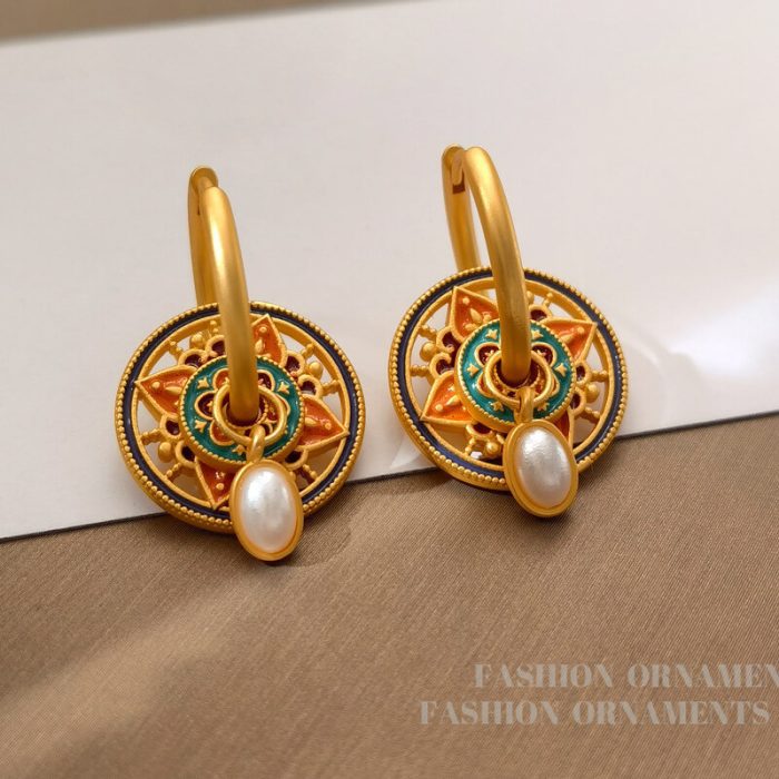 Chinese palace style design earrings